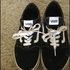 Vans old school boys youth 5.5  shoes